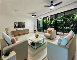 sophia-hills photo thumbnail #9